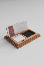 Ahşap Masa Takvimi ile Profesyonel Masa Görünümü Oluşturun | minikhane.com.tr